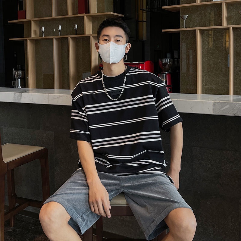 Áo Thun Cotton Ngắn Tay Dáng Suông Cổ Tròn Kẻ Sọc Trắng Đen Phong Cách Harajuku Nhật Bản Cho Nam