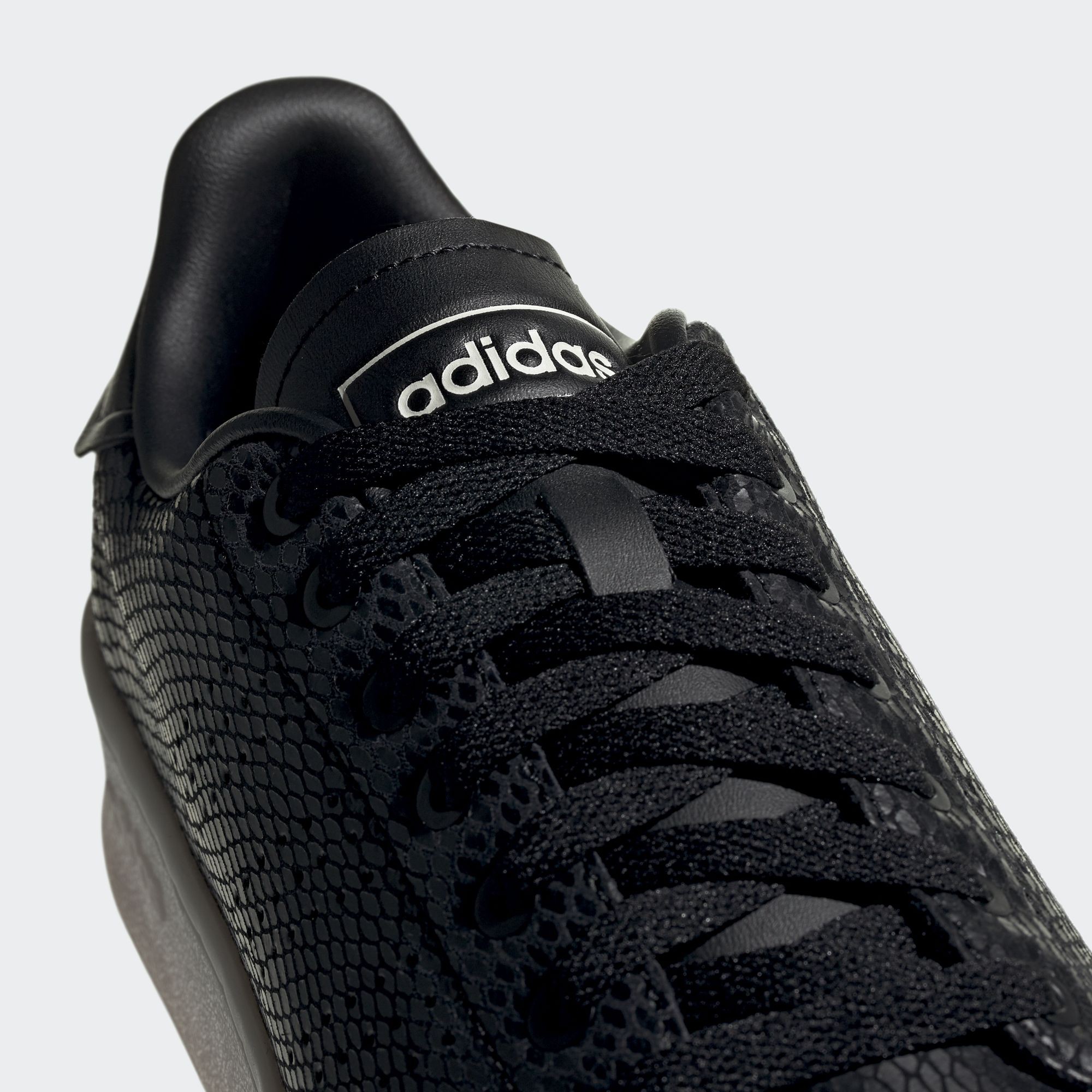 [Mã WABRDAS150 giảm 15% tối đa 100K đơn 399K] Giày adidas TENNIS Advantage Bold Nữ Màu đen EG4120