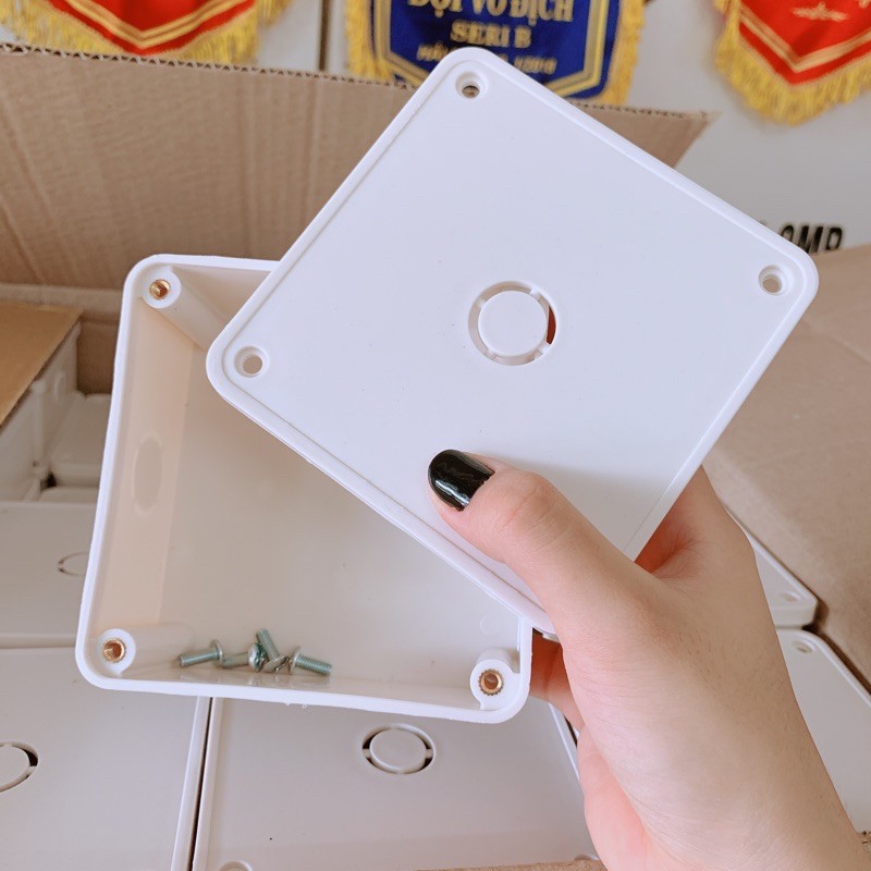 Hộp Kỹ Thuật Lắp Camera Quan Sát Chống Nước Mưa Nắng Kích Thước 11*11*5 Chốt Đồng