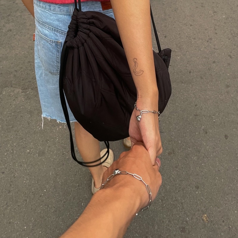 Vòng tay Tình yêu chậm trễ