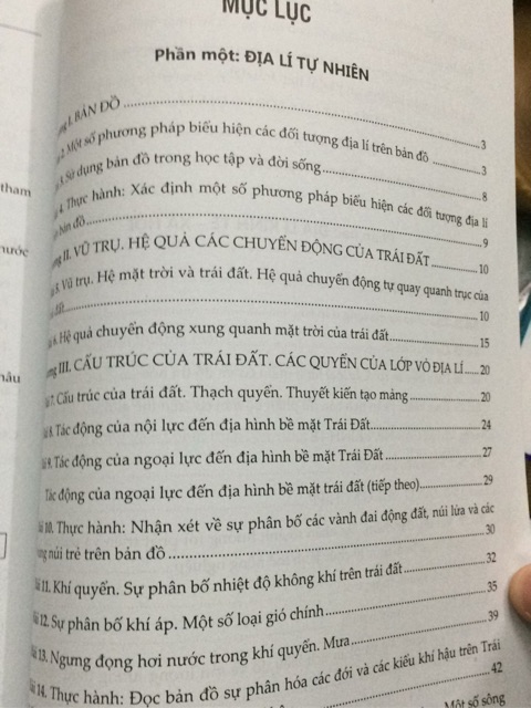 Sách - Hướng dẫn ôn tập nhanh- hiệu quả Câu hỏi và bài tập trắc nghiệm Địa lí 10