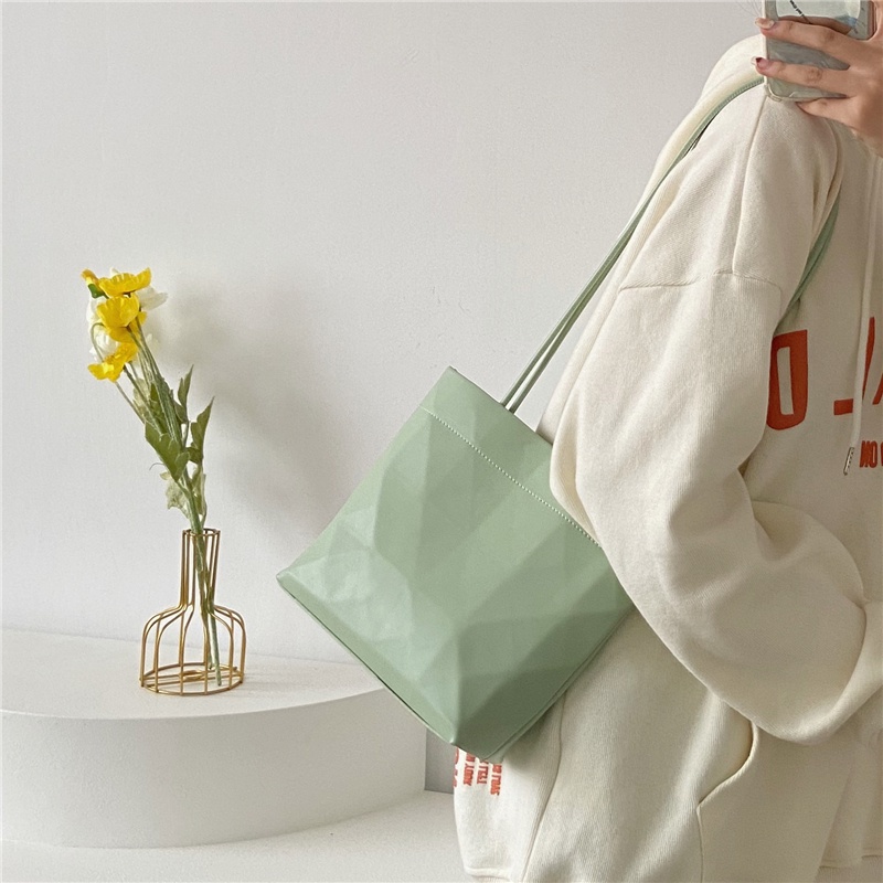 Túi xách đeo vai thời trang cho nữ