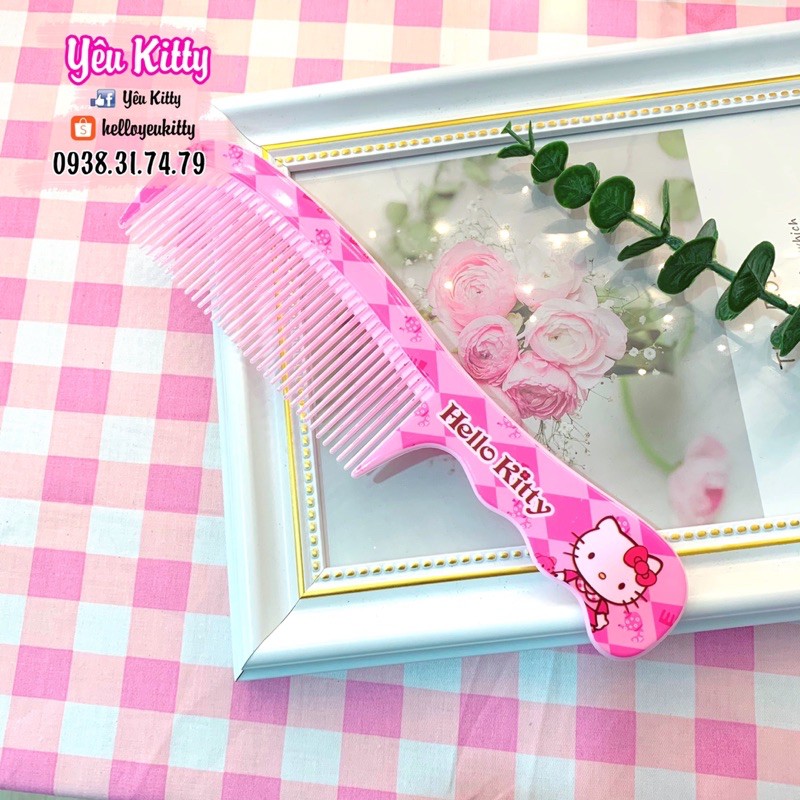 LƯỢC NHỰA HELLOKITTY