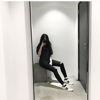 Quần bò rách gối