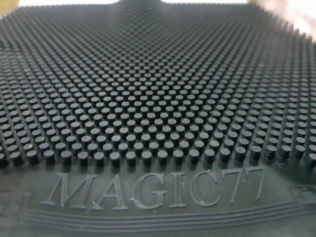 Mặt vợt bóng bàn gai magic 77