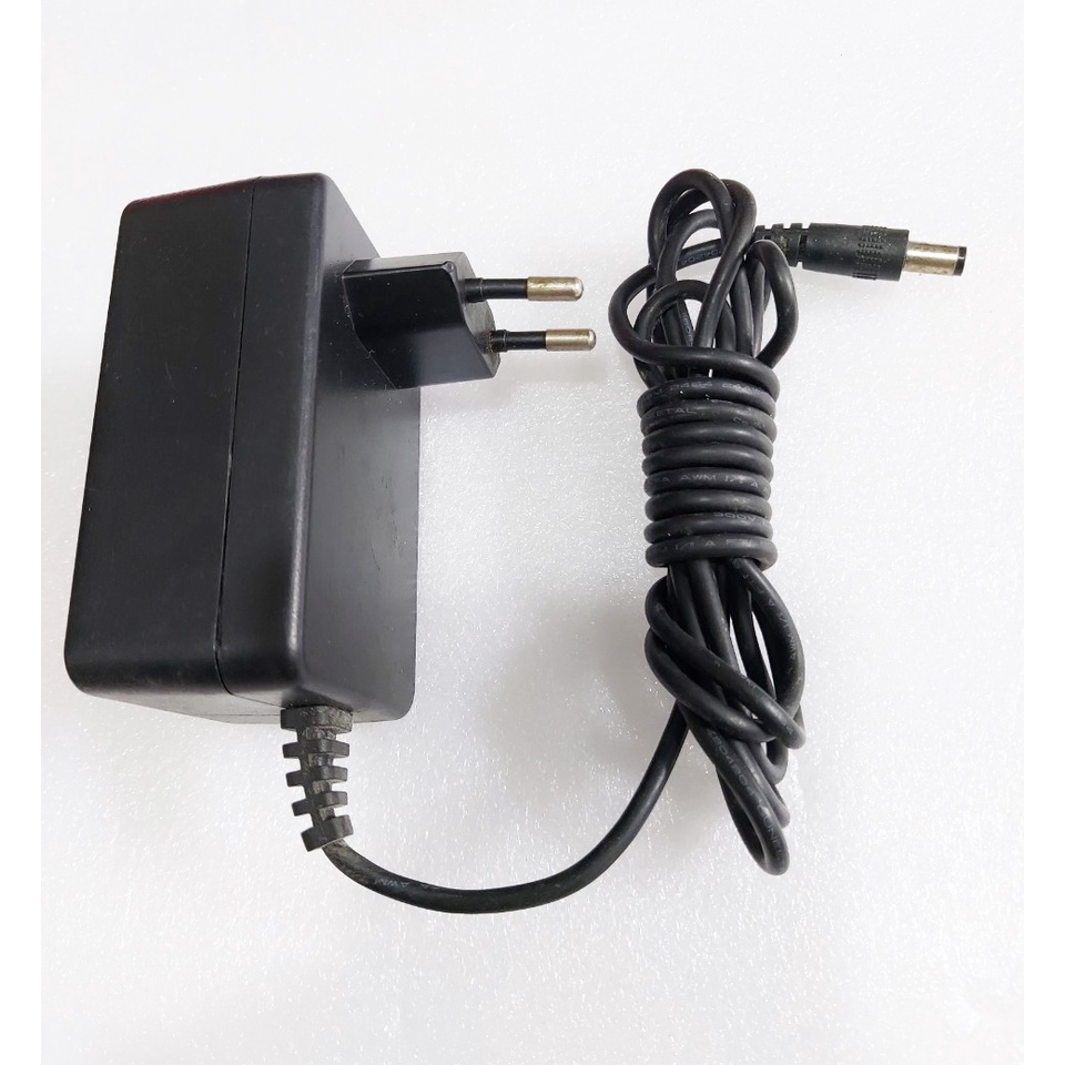 Cục sạc 15v/2a ..hàng bãi..sạc chuẩn dành cho loa kéo...