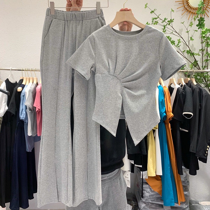 Bộ Đồ Thể Thao Hai Mảnh Áo Thun Tay Ngắn Dáng Ôm Xẻ Tà Thời Trang Mùa Hè Kiểu Mới Cho Nữ