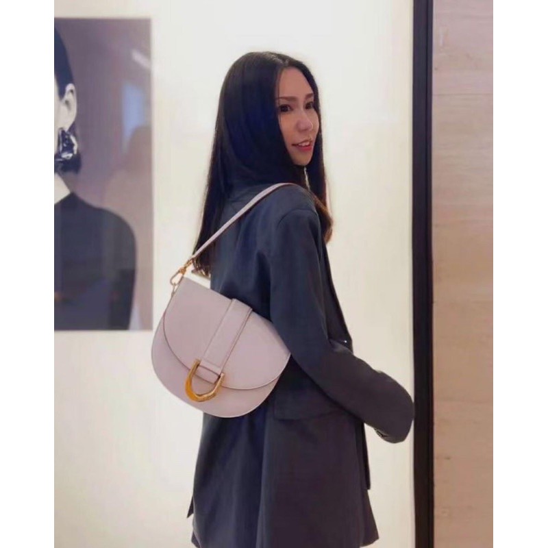 Túi cnk bán nguyệt