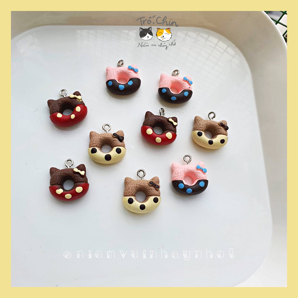 Charm Donut tai mèo nhỏ xinh bằng nhựa cứng màu sắc (hỗ trợ nối xích làm key ring, phone ring...)