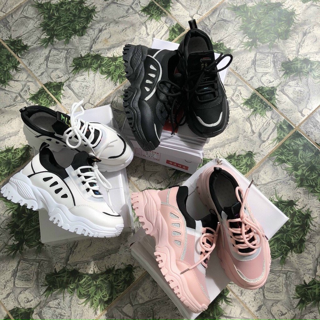 Giày thể thao đen trắng hồng cổ viền đen - 4P