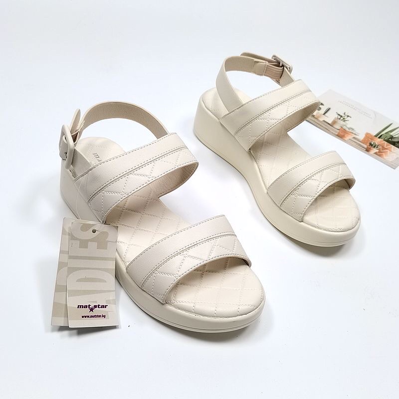 Sandal màu trắng - nhiều mẫu . xuất uk