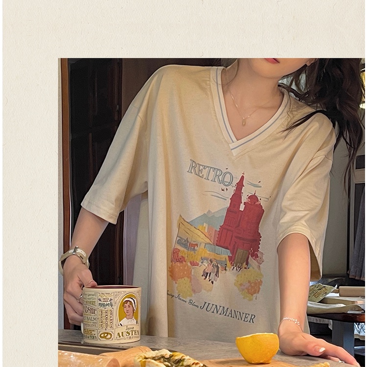 Áo Thun Tay Ngắn Cổ Chữ V Hoạ Tiết Vintage Cho Nữ