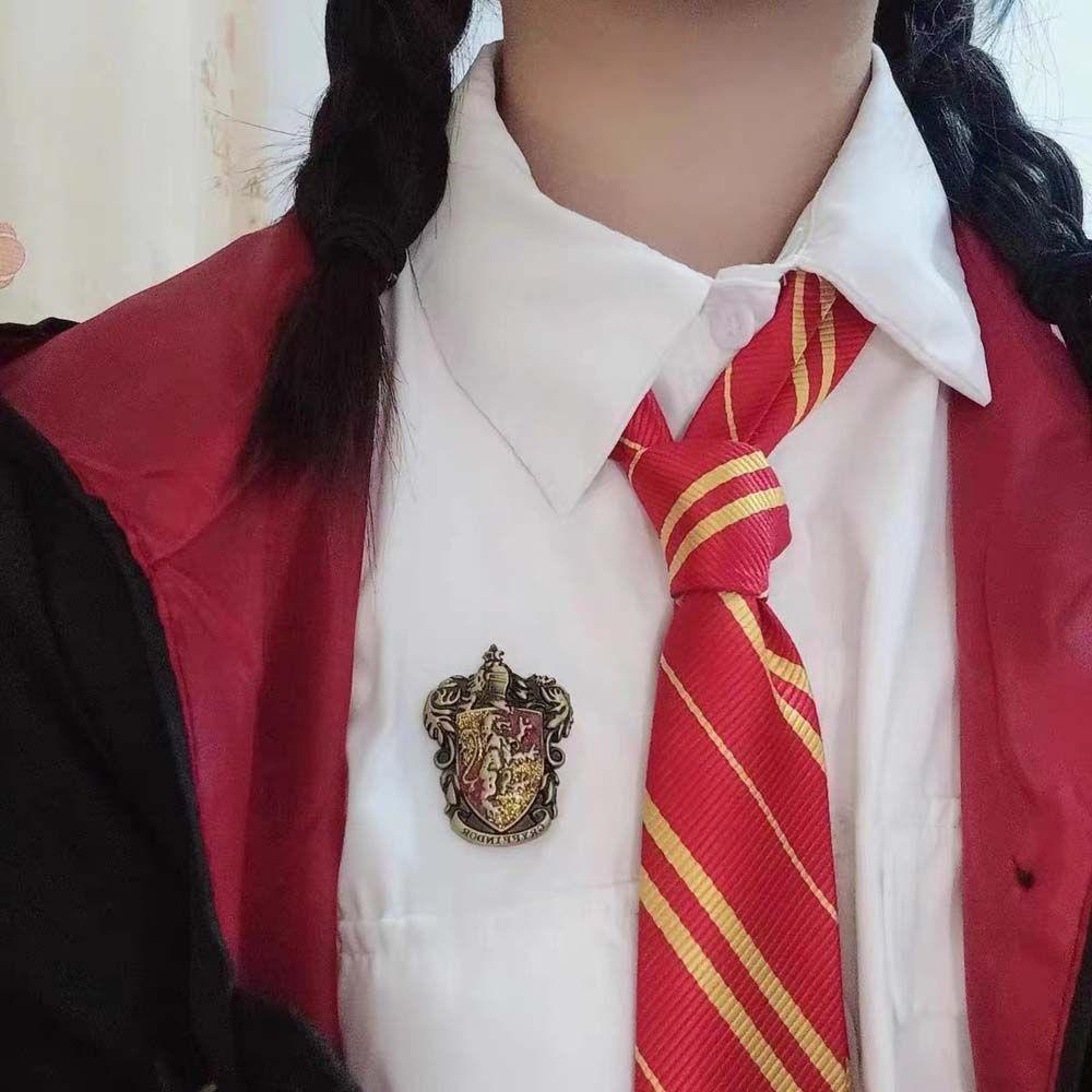 Trâm Cài Áo Khoác Hóa Trang Phim Harry Potter Phong Cách Đại Học Cổ Điển