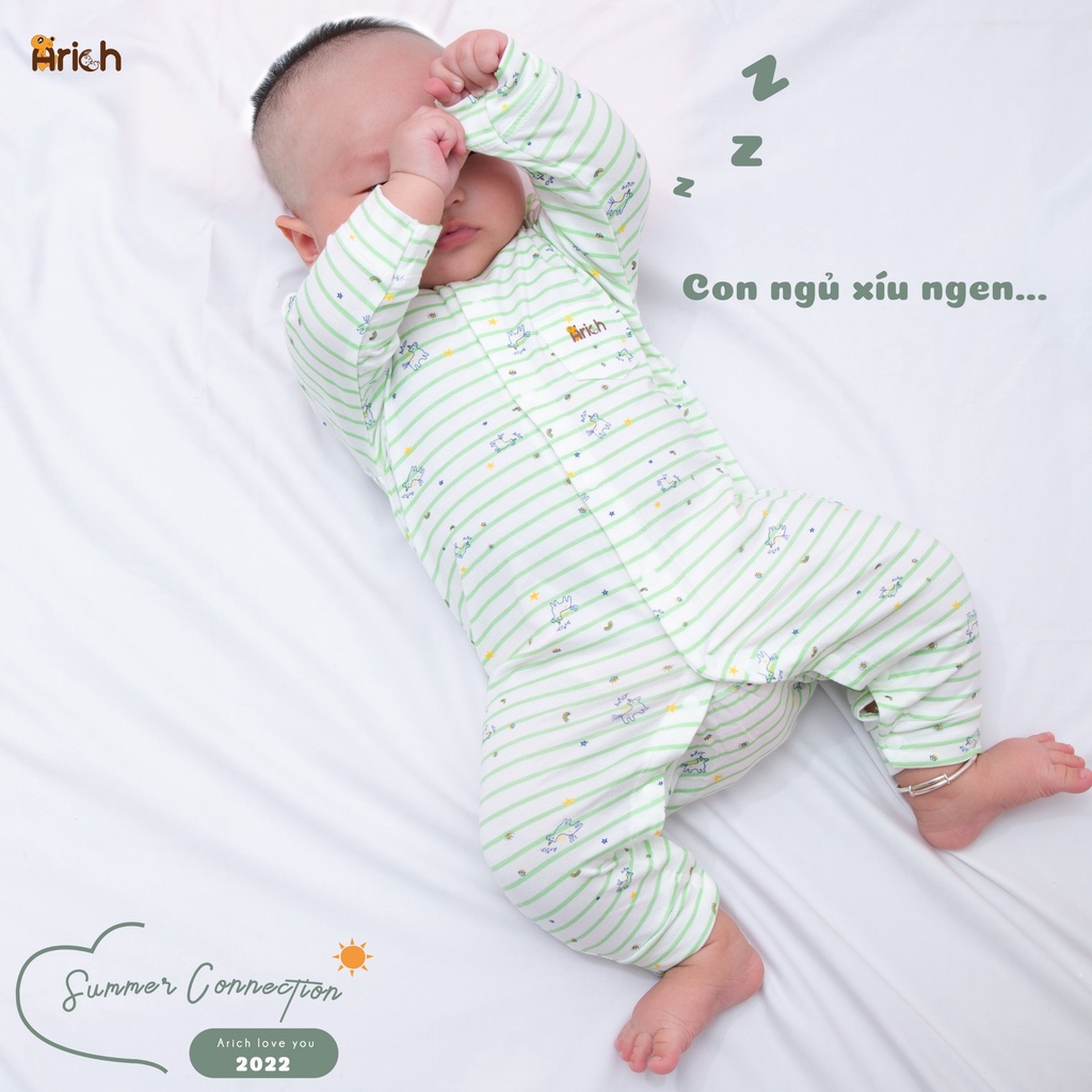 Combo gồm body dài mũ và tất họa tiết Arich 0-6M