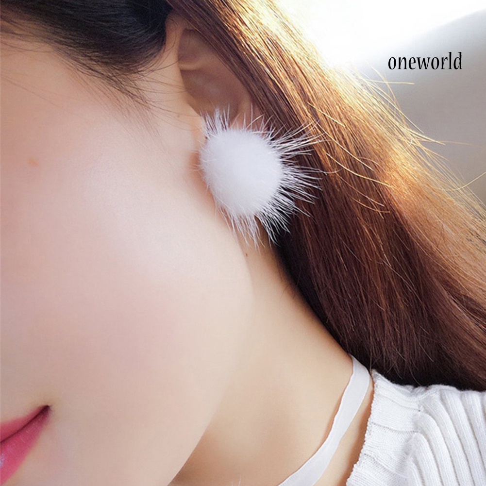 Khuyên Tai Gắn Trang Trí Quả Cầu Lông Xù Thời Trang Dành Cho Nữ