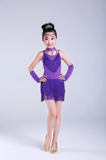 Đầm khiêu vũ trẻ e tua