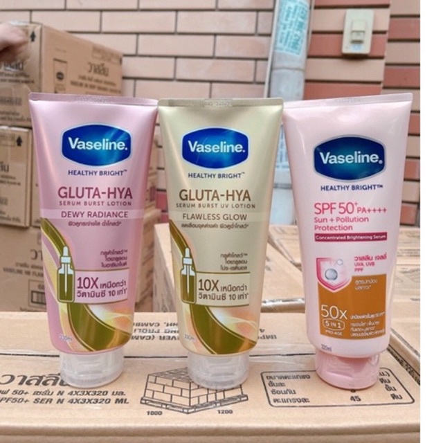 Dưỡng Thể VASELINE 10X SERUM GLUTA-HYA 330ML