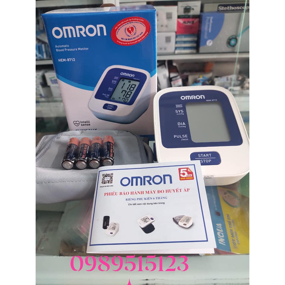 Máy đo huyết áp bắp tay Omron HEM - 8712 BH 5 năm chính hãng
