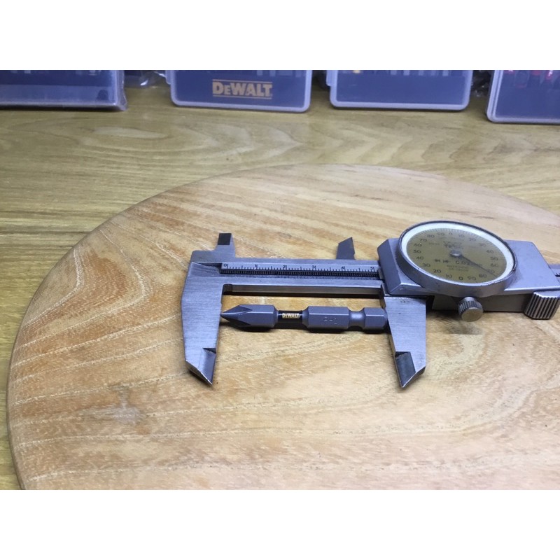 Mũi Vít DeWalt Tem Đen Chính Hãng Ph1 52mm Có Từ Chống Ăn Mòn Cao Chuyên Dùng Cho Khoan Bắn Vít