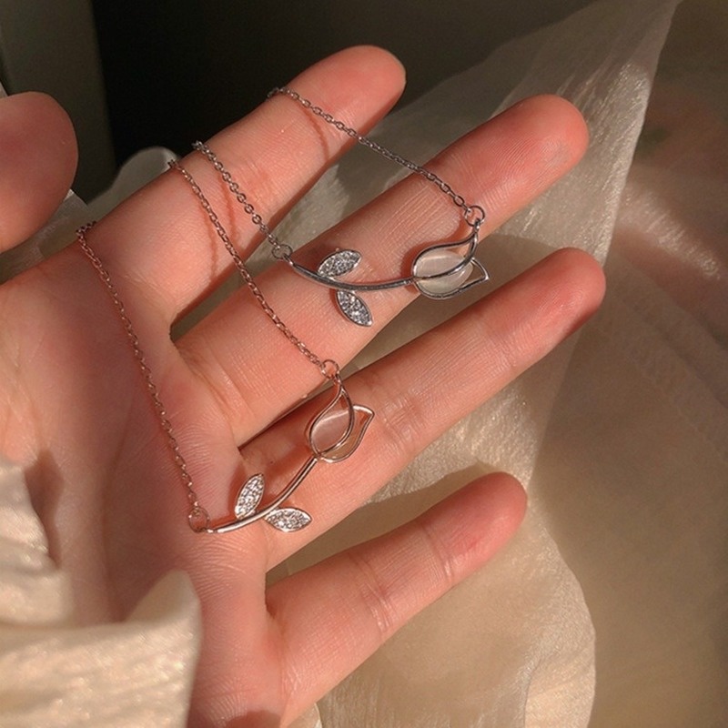 Vòng cổ Mặt Hoa Tulip Đính Đá Opal / Kim Cương Giả Thời Trang Hàn Quốc Cho Nữ