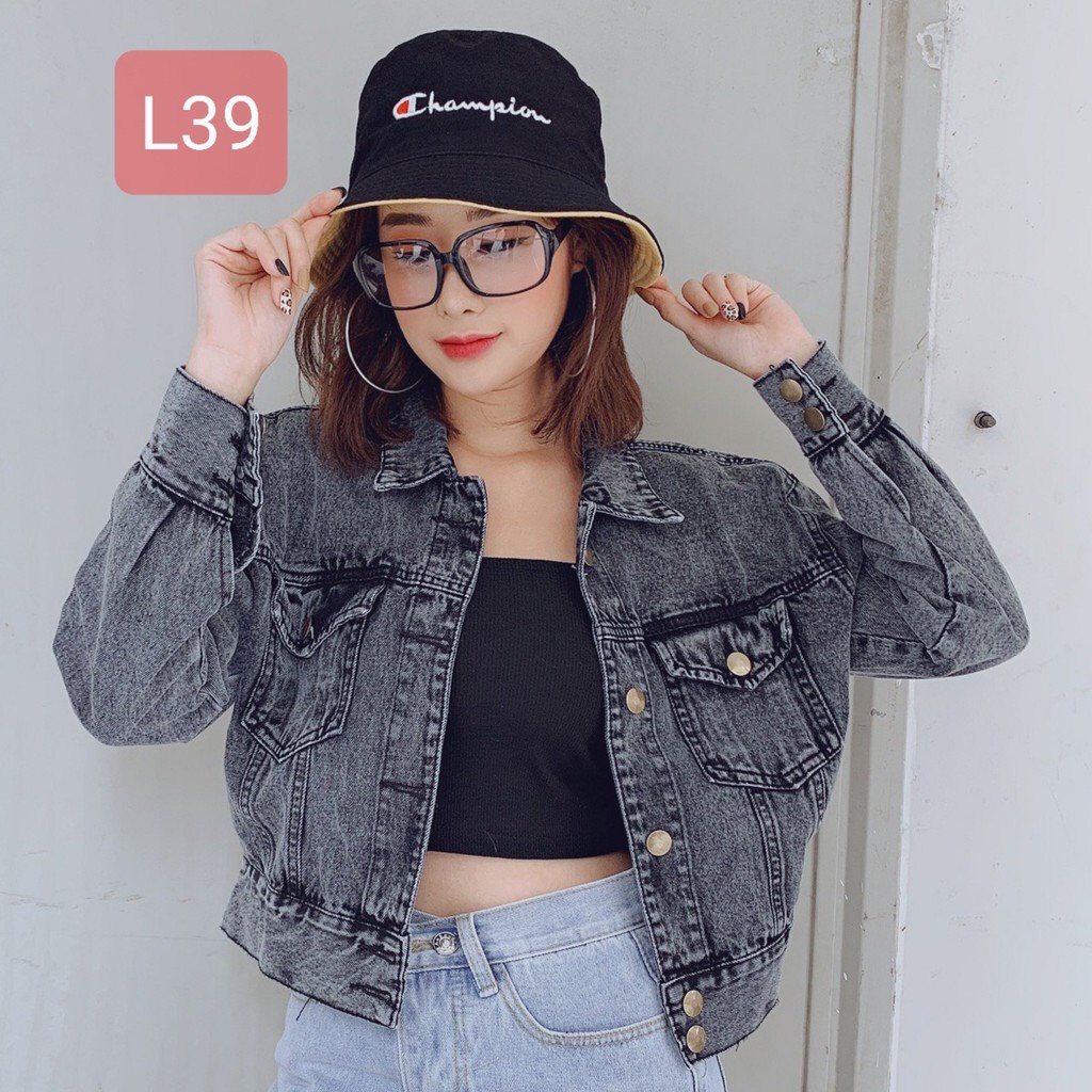 Áo khoác jean nữ croptop FENG màu xám tro, áo khoác bò form ngắn cực cá tính, sexy cho bạn nữ từ 40-60kg - LARI JEAN