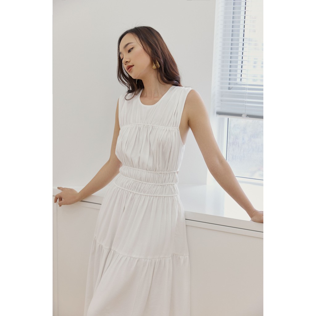 Đầm Trắng Sát Nách Hở Lưng EDINI - D1400 | BigBuy360 - bigbuy360.vn