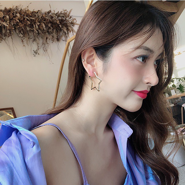 Bông tai họa tiết ngôi sao đính đá viền sành điệu BT132