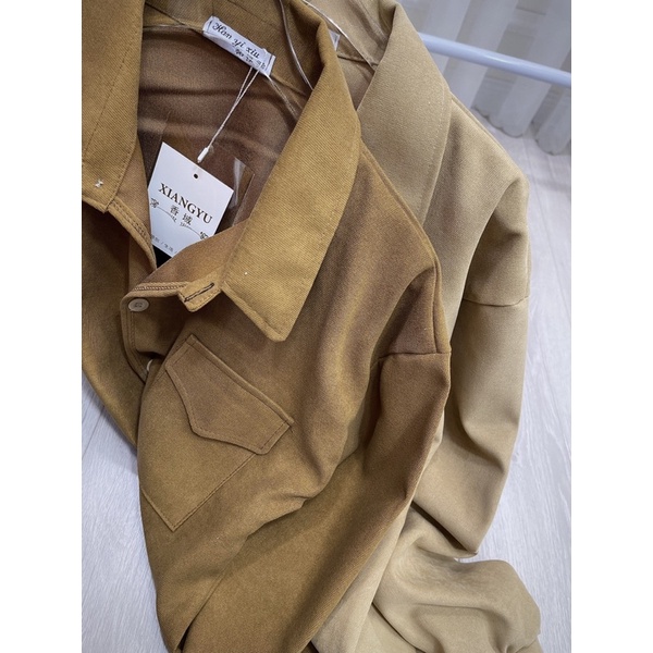 Sơ mi nâu nhung tăm túi ngực dáng thụng rộng