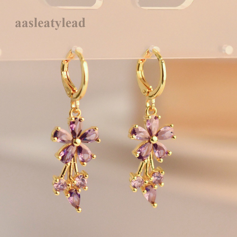 Đôi Bông Tai Mạ Vàng 18K Hình Bông Hoa Nạm Đá Thanh Lịch