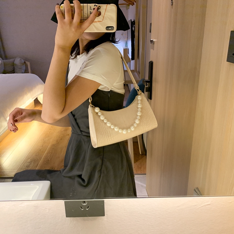 Túi Xách Tay Đính Ngọc Trai Thời Trang Mùa Hè Sành Điệu