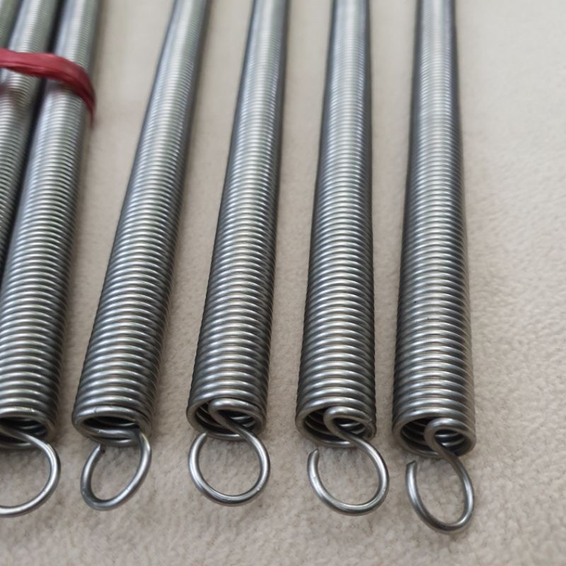 Lò xo kéo inox, phi ngoài 16mm, sợi inox 2mm, dài 300mm