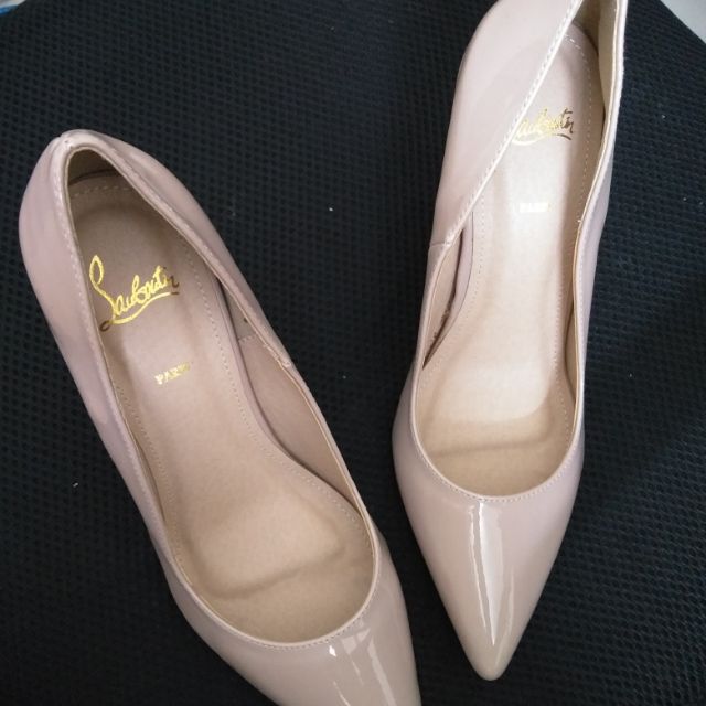 Giày Louboutin nude 7p