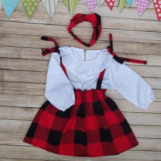 Sét chân váy + áo trắng bèo cổ