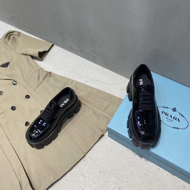 Giày loafer nữ da thật mũi tròn đế 5,5cm Prada