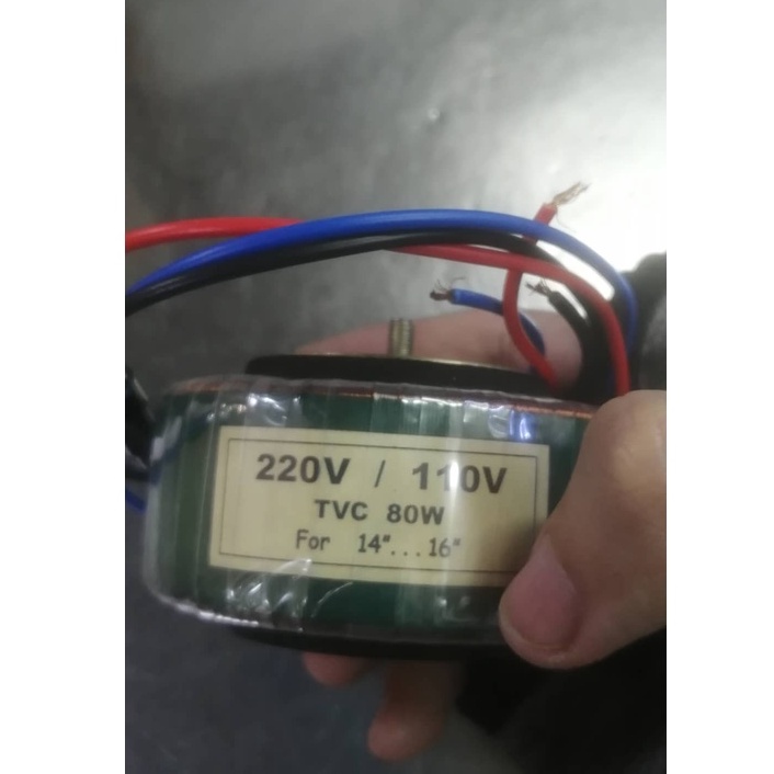 Biến Áp Xuyến Tự Ngẫu. Điện Áp Vào 220V Điện Áp Ra 110V. Có Cầu Chì Bảo Vệ