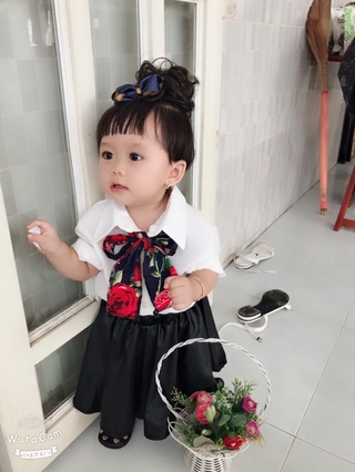 Combo Sét áo trắng phối chân váy da ( Ngọc Bích Phan)