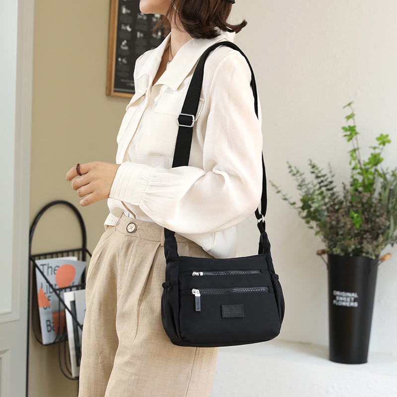 Túi Đeo Chéo Hình Vuông Cỡ Nhỏ Chất Nylon Thiết Kế Đơn Giản Thời Trang Cho Nữ