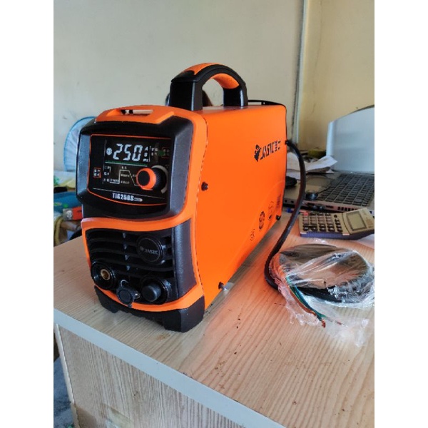 Máy hàn tig lạnh Jasic 250s w228