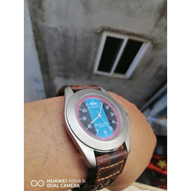 Đồng hồ nam hiệu Quimsilver của Nhật