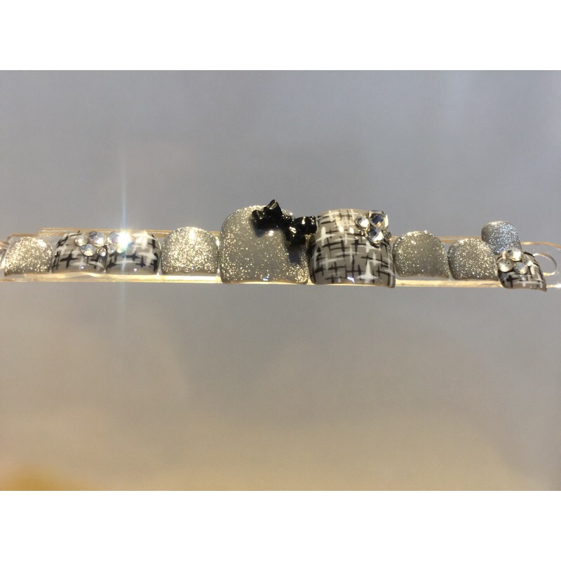 Móng úp chân thiết kế