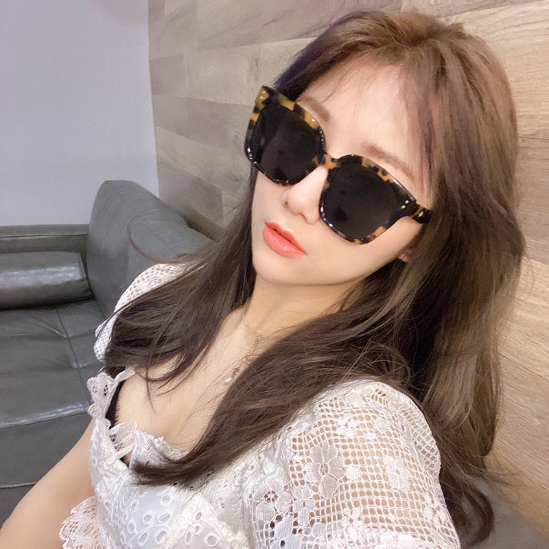 Kính mát thời trang phong cách Hàn Quốc dành cho nữ