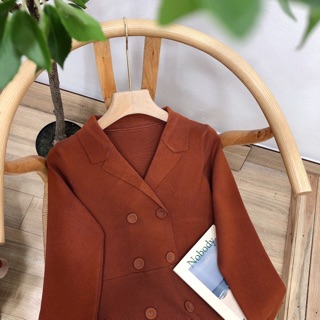 Váy len cổ Đức