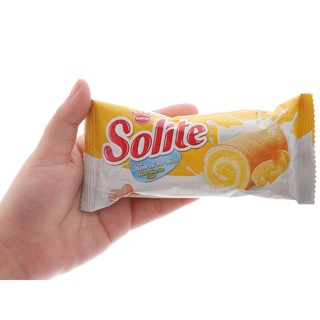 Bánh bông lan cuộn kem vị bơ sữa Solite 1 cái 18g