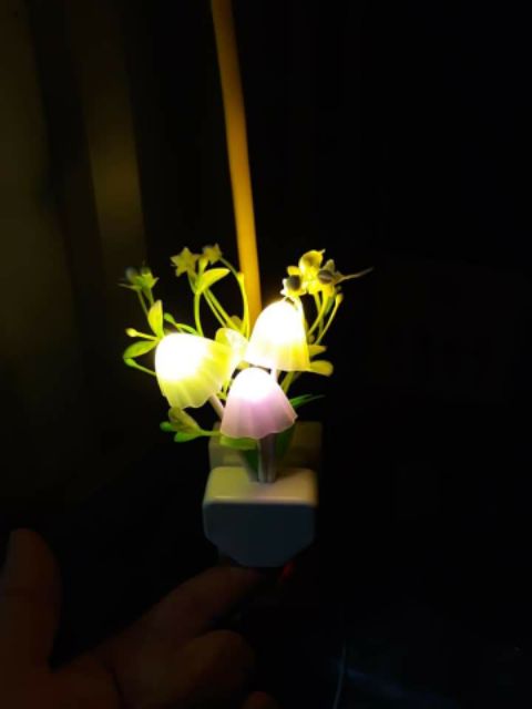 Đèn ngủ nấm avata đổi màu