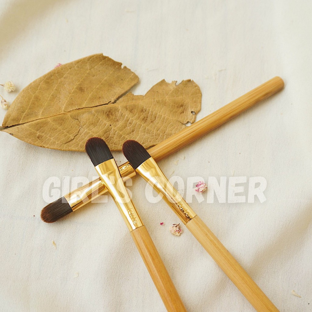 Cọ mắt 1 đầu - che khuyết điểm Tarte Flat Concealer