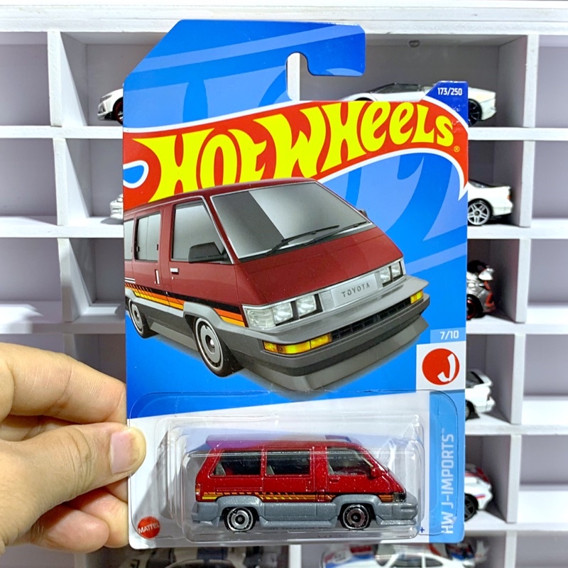 Xe mô hình Hot Wheels 1986 TOYOTA VAN - Red - tỉ lệ 1:64