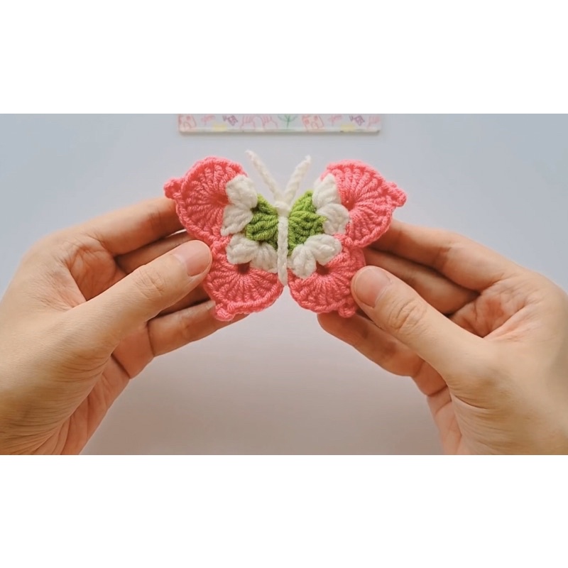 PIN CÀI HÌNH BƯỚM - GÀI ÁO, BALO, TÚI XÁCH, NÓN,...bằng len handmade màu sắc trẻ trung