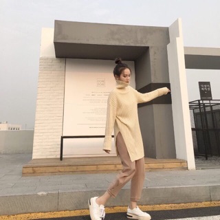 Áo len dáng dài xẻ tà cổ cao