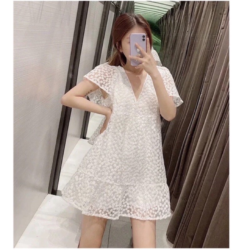 Váy hoa trắng zara