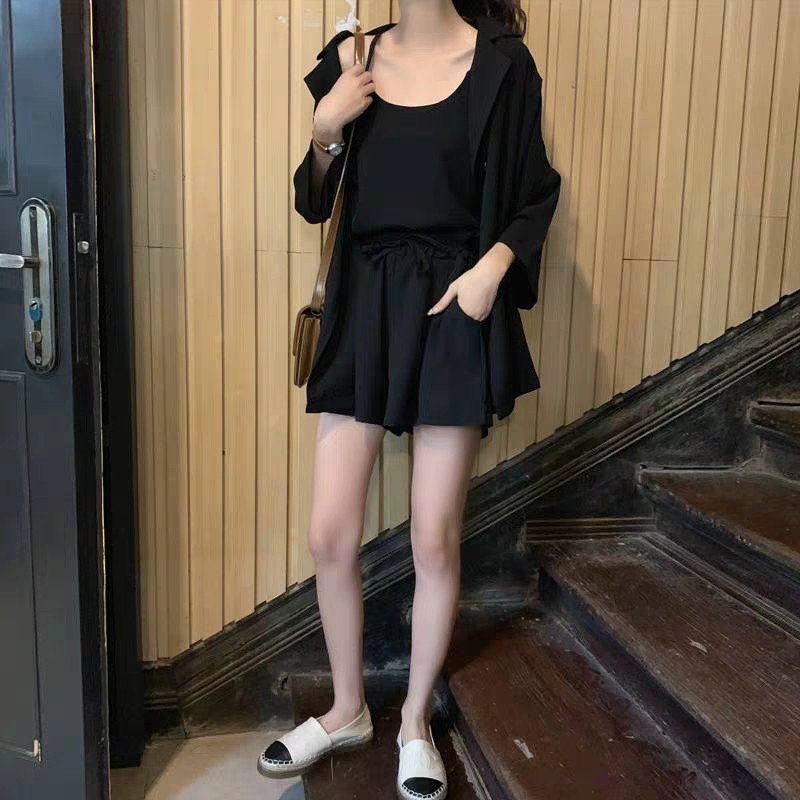 SET VEST 3 MÓN GỒM ÁO 2 DÂY + ÁO KHOÁC VEST + QUẦN GIẢ VÁYi | BigBuy360 - bigbuy360.vn